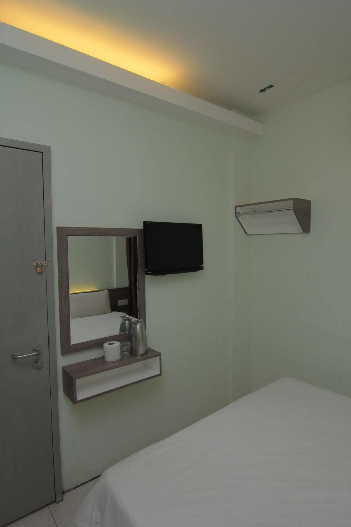 Azzahrah Rizq Hotel Malacca Exterior foto