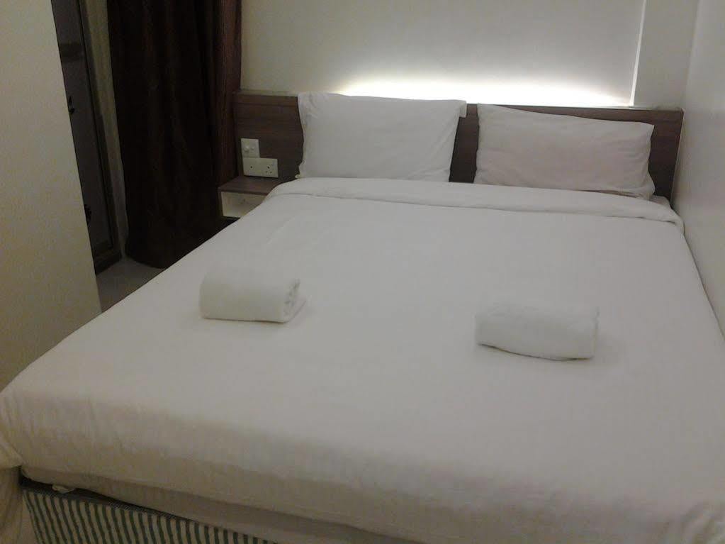 Azzahrah Rizq Hotel Malacca Exterior foto